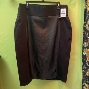 Calvin Klein XL Black Power Stretch Faux Leather Pencil skirt. NWT